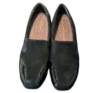 Clarks Everyday suede and patent leather 10N